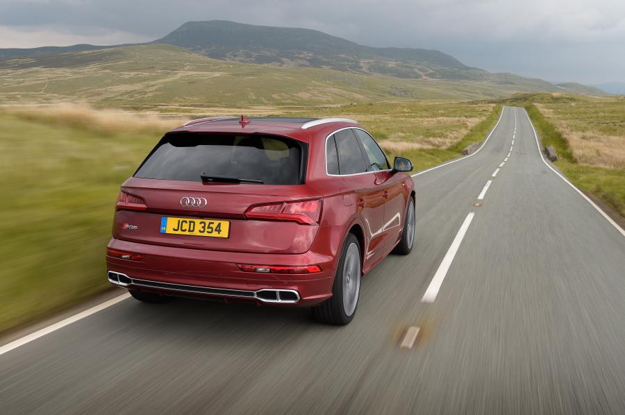  Audi SQ5 3.0 TFSI 2017 года  (UK) (фото 21 из 40)